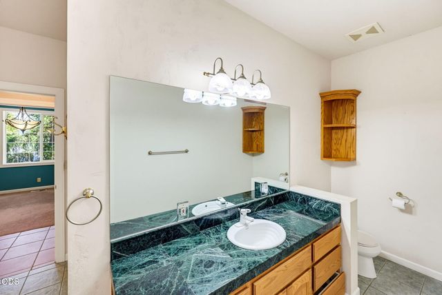 935 S 3rd Street, Jacksonville, OR 97530