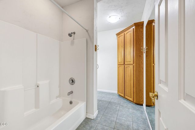 935 S 3rd Street, Jacksonville, OR 97530