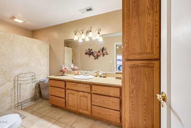 935 S 3rd Street, Jacksonville, OR 97530