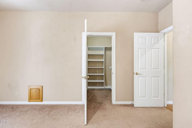 935 S 3rd Street, Jacksonville, OR 97530