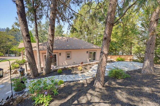 935 S 3rd Street, Jacksonville, OR 97530