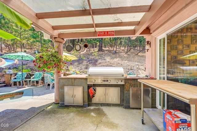 935 S 3rd Street, Jacksonville, OR 97530