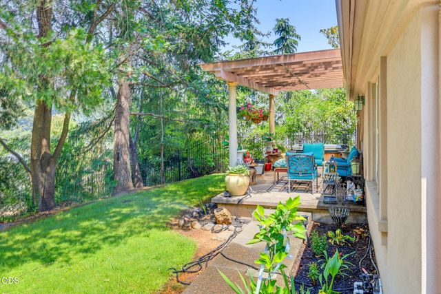 935 S 3rd Street, Jacksonville, OR 97530