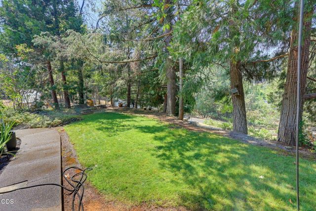 935 S 3rd Street, Jacksonville, OR 97530