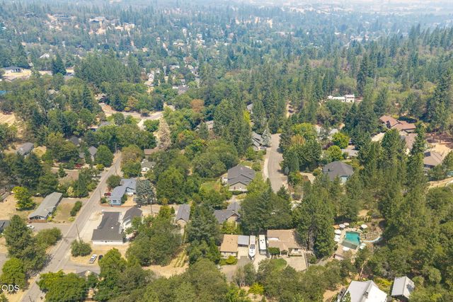 935 S 3rd Street, Jacksonville, OR 97530
