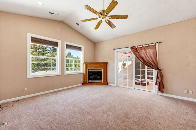 935 S 3rd Street, Jacksonville, OR 97530