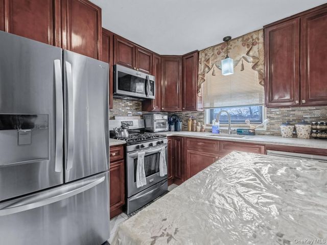 1165 E 54th Street 3s, Brooklyn, NY 11234