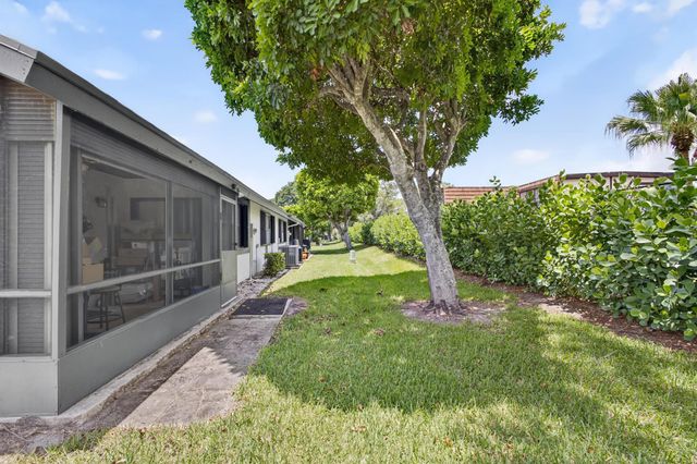 360 Quebec Court, Royal Palm Beach, FL 33411