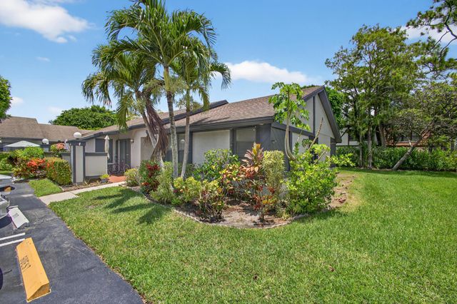 360 Quebec Court, Royal Palm Beach, FL 33411