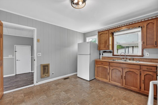 130 Circle Dr, Fayetteville, TN 37334