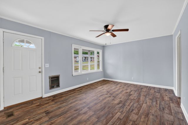 130 Circle Dr, Fayetteville, TN 37334