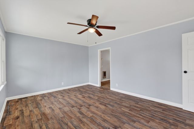 130 Circle Dr, Fayetteville, TN 37334