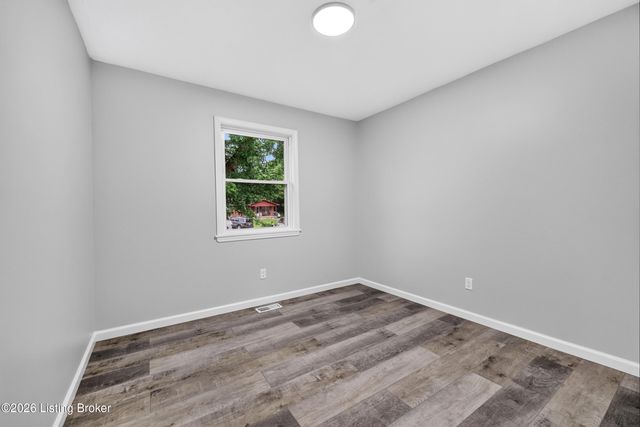 9602 Pembury Ct, Louisville, KY 40272