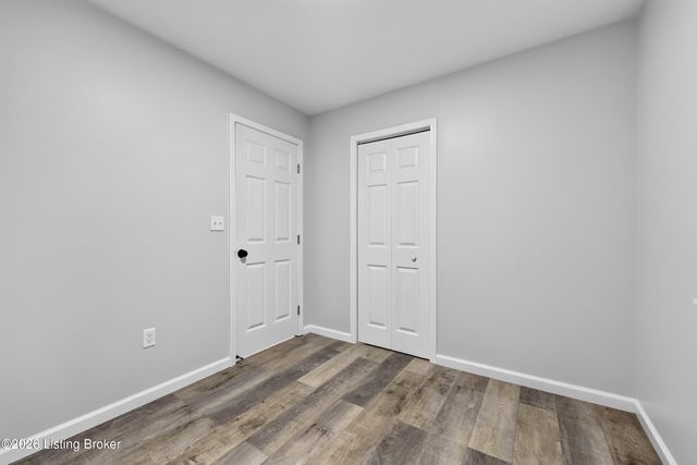 9602 Pembury Ct, Louisville, KY 40272