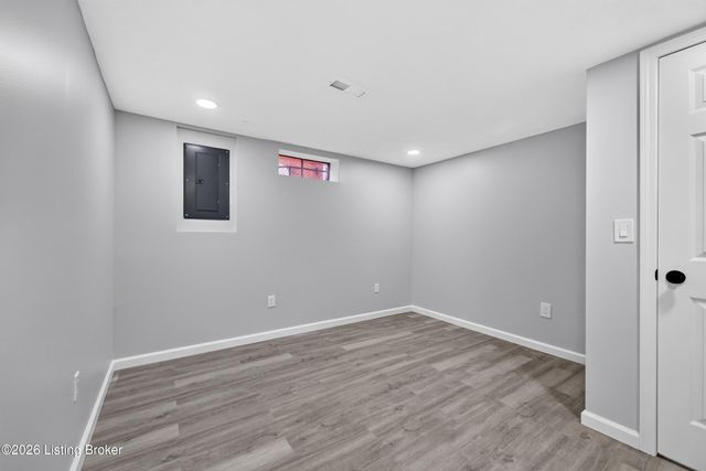 9602 Pembury Ct, Louisville, KY 40272