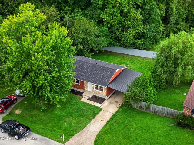 9602 Pembury Ct, Louisville, KY 40272