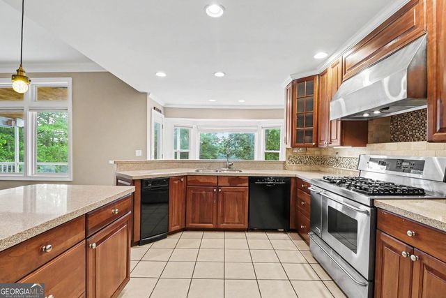 7913 S Barkers Bend Drive, Murrayville, GA 30564