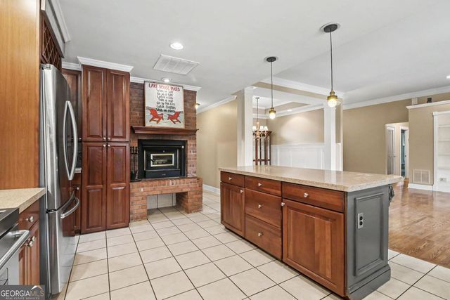 7913 S Barkers Bend Drive, Murrayville, GA 30564