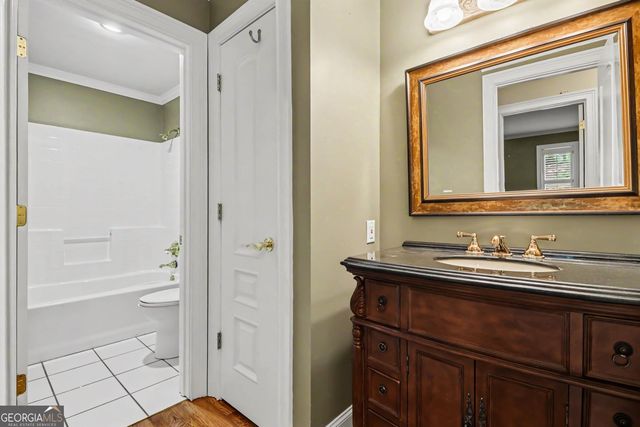 7913 S Barkers Bend Drive, Murrayville, GA 30564