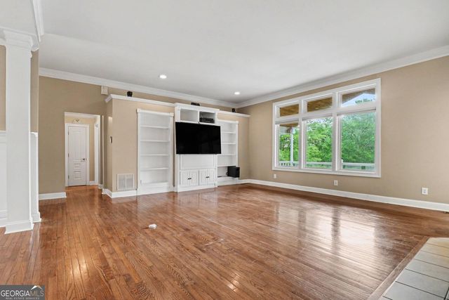 7913 S Barkers Bend Drive, Murrayville, GA 30564