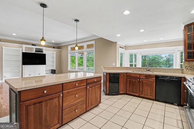 7913 S Barkers Bend Drive, Murrayville, GA 30564