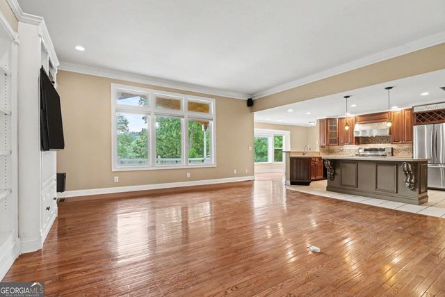 7913 S Barkers Bend Drive, Murrayville, GA 30564