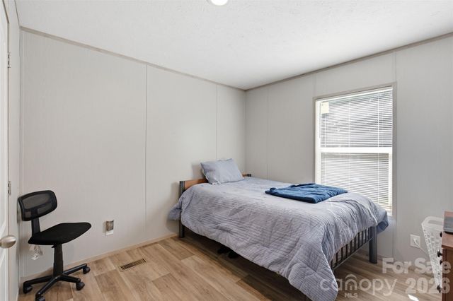 3194 Medicine Bow None, Claremont, NC 28610