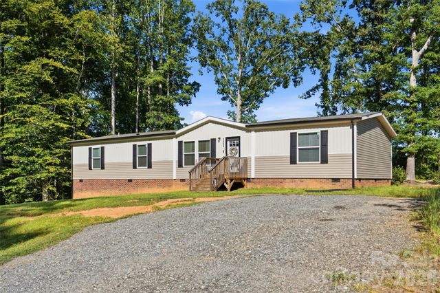 3194 Medicine Bow None, Claremont, NC 28610
