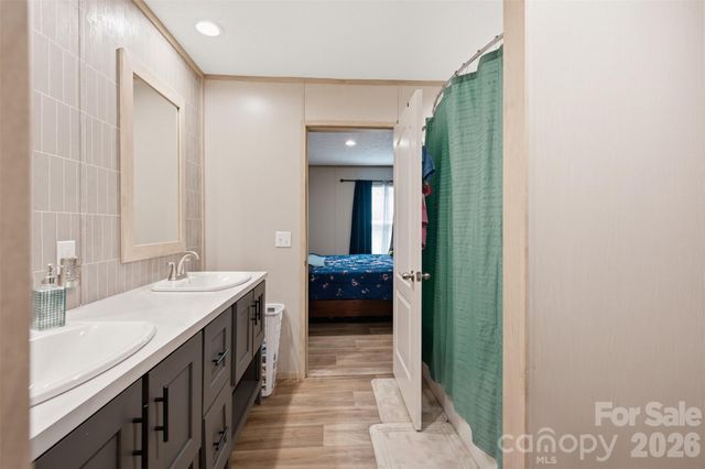 3194 Medicine Bow None, Claremont, NC 28610