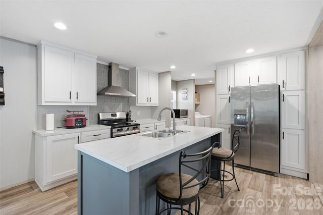 3194 Medicine Bow None, Claremont, NC 28610