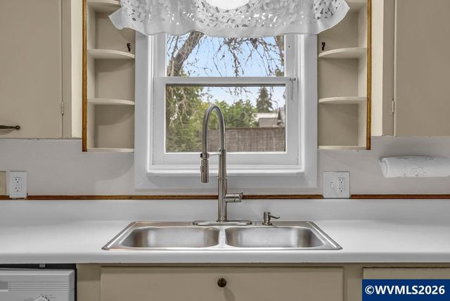 3270 Brown Rd NE, Salem, OR 97305