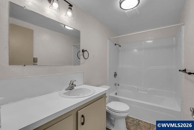 3270 Brown Rd NE, Salem, OR 97305