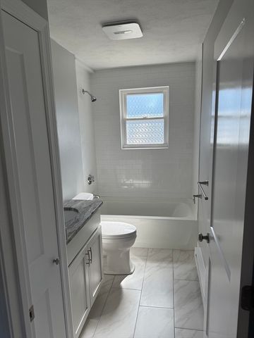 15 Washington St 9, Plainville, MA 02762