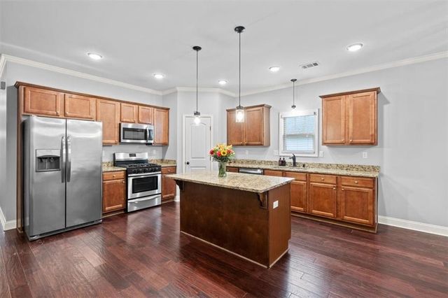 2085 Treehaven Court, Decatur, GA 30035