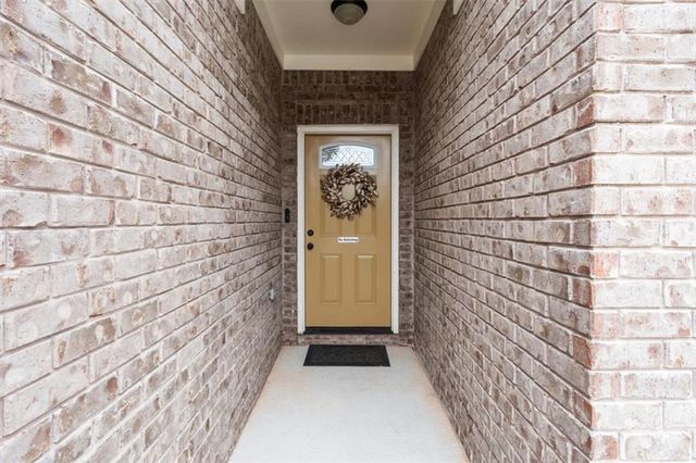 2085 Treehaven Court, Decatur, GA 30035