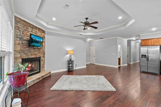 2085 Treehaven Court, Decatur, GA 30035