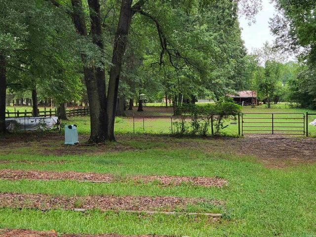 122 N Woodland Drive, Conway, AR 72032