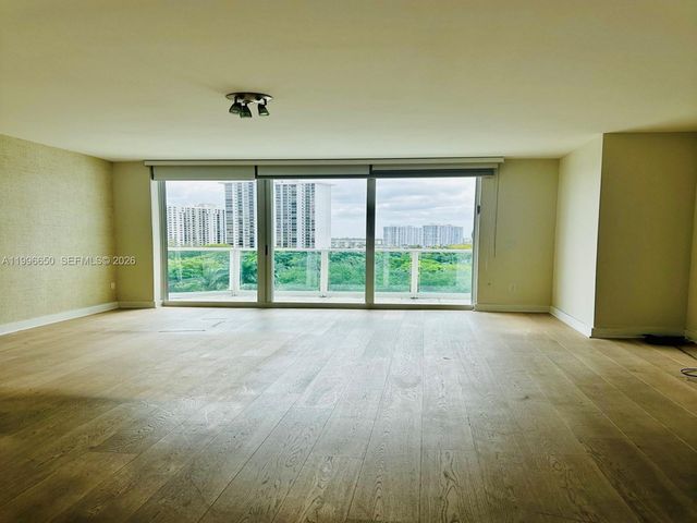 3301 NE 183rd St 809, Aventura, FL 33160
