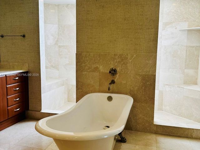 3301 NE 183rd St 809, Aventura, FL 33160
