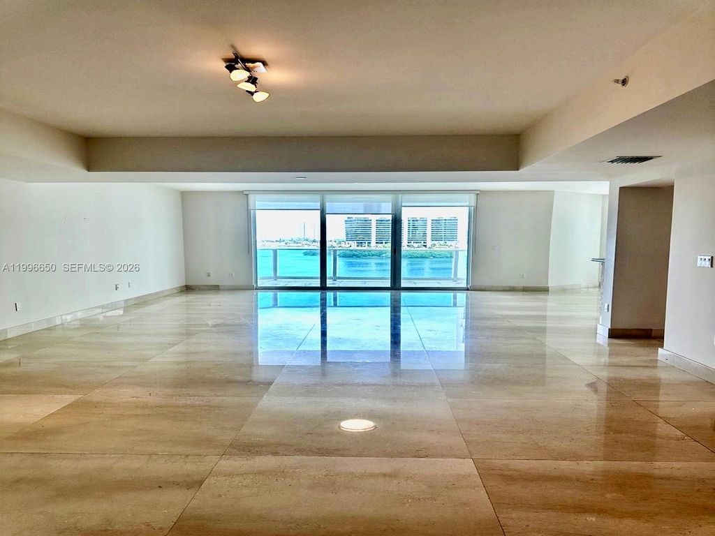 3301 NE 183rd St 809, Aventura, FL 33160