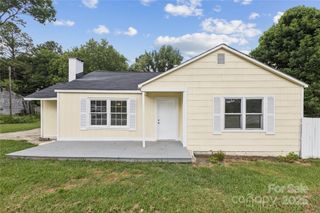 1208 Arch Street E 10, Lancaster, SC 29720