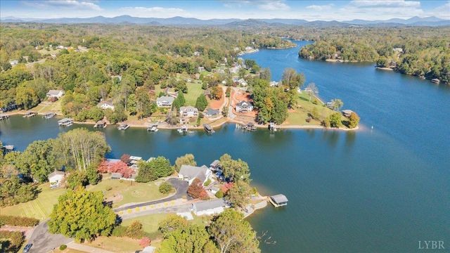 3018 Northridge Road, Hardy, VA 24101