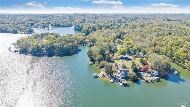 3018 Northridge Road, Hardy, VA 24101