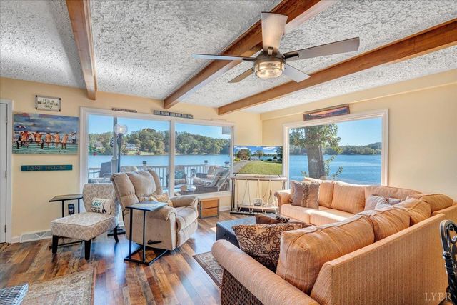 3018 Northridge Road, Hardy, VA 24101