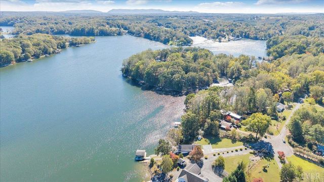 3018 Northridge Road, Hardy, VA 24101