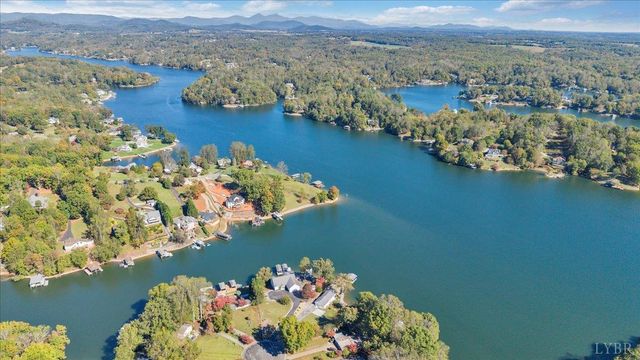 3018 Northridge Road, Hardy, VA 24101