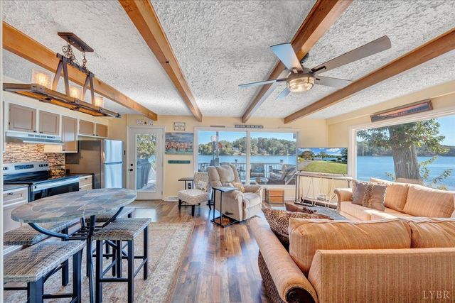 3018 Northridge Road, Hardy, VA 24101