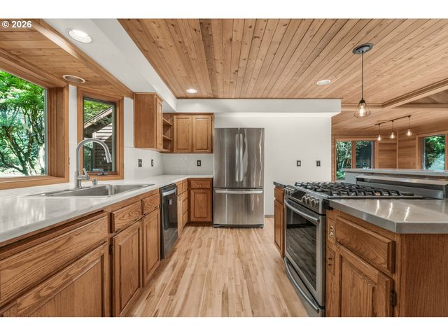 25904 Ne 150TH Way, Brush Prairie, WA 98606