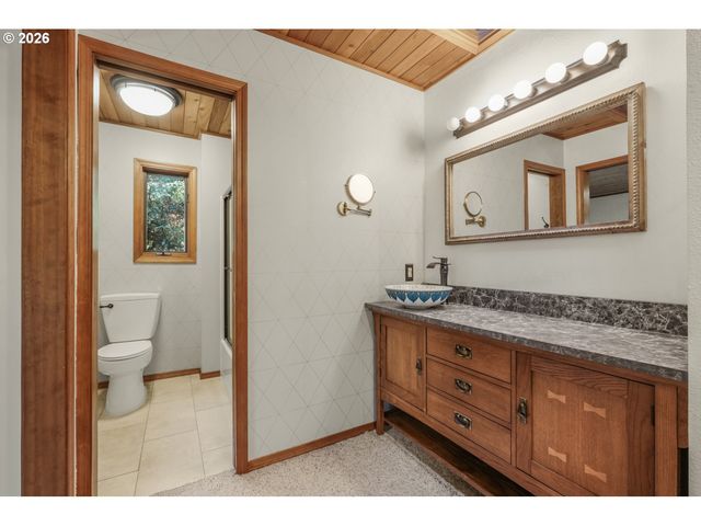 25904 Ne 150TH Way, Brush Prairie, WA 98606