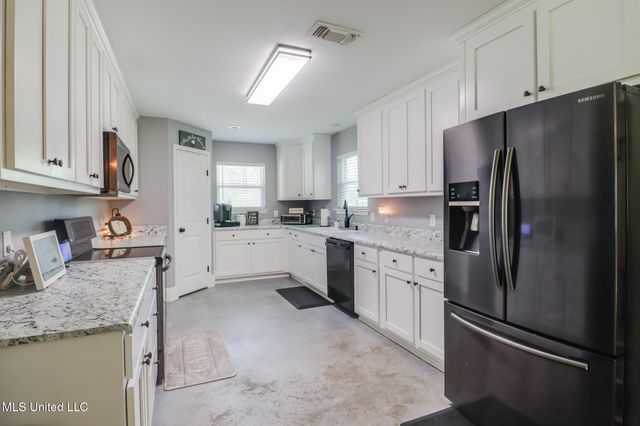 51 Decalb Oneal Road, Perkinston, MS 39573